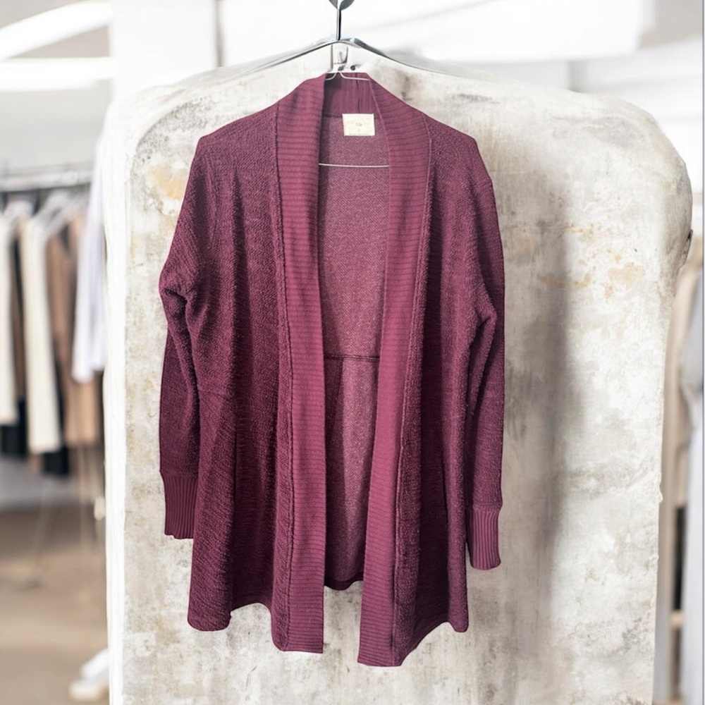 t.la ANTHROPOLOGIE‎ Burgundy Cardigan